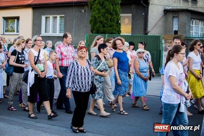 Zdjęcie w galerii na portalu naszraciborz.pl: ŚDM: Droga Krzyżowa przeszła ulicami miasta wiadomości z regionu