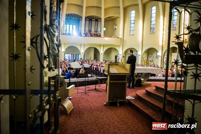 Zdjęcie w galerii na portalu naszraciborz.pl: ŚDM: Droga Krzyżowa przeszła ulicami miasta wiadomości z regionu