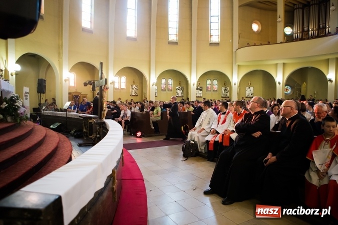 Zdjęcie w galerii na portalu naszraciborz.pl: ŚDM: Droga Krzyżowa przeszła ulicami miasta wiadomości z regionu