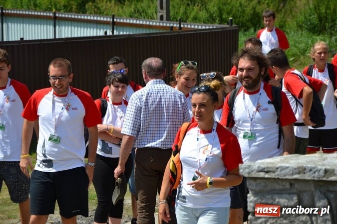 Zdjęcie w galerii na portalu naszraciborz.pl: ŚDM. Stu Włochów odwiedziło gminę Rudnik  wiadomości z regionu