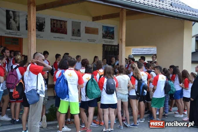Zdjęcie w galerii na portalu naszraciborz.pl: ŚDM. Stu Włochów odwiedziło gminę Rudnik  wiadomości z regionu