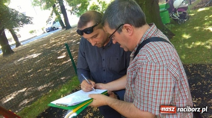 Zdjęcie w galerii na portalu naszraciborz.pl: Budżet obywatelski 2016. Ponury dotąd pl. Bohaterów Westerplatte zmienił swoje oblicze wiadomości z regionu