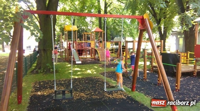 Zdjęcie w galerii na portalu naszraciborz.pl: Budżet obywatelski 2016. Ponury dotąd pl. Bohaterów Westerplatte zmienił swoje oblicze wiadomości z regionu