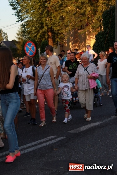 Zdjęcie w galerii na portalu naszraciborz.pl: Światowe Dni Młodzieży. Droga świata w Pogrzebieniu  wiadomości z regionu
