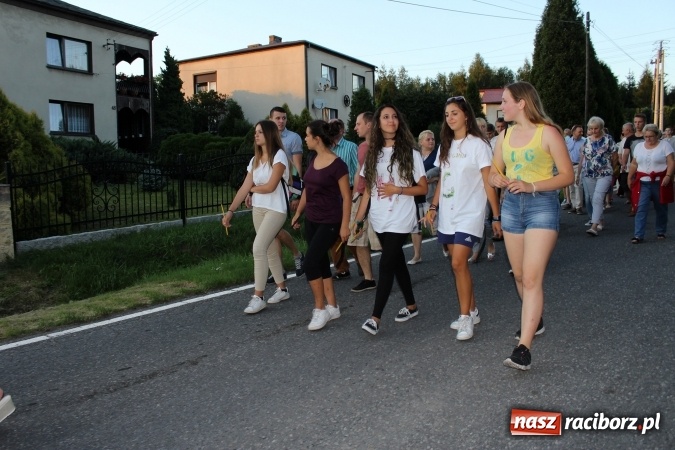 Zdjęcie w galerii na portalu naszraciborz.pl: Światowe Dni Młodzieży. Droga świata w Pogrzebieniu  wiadomości z regionu