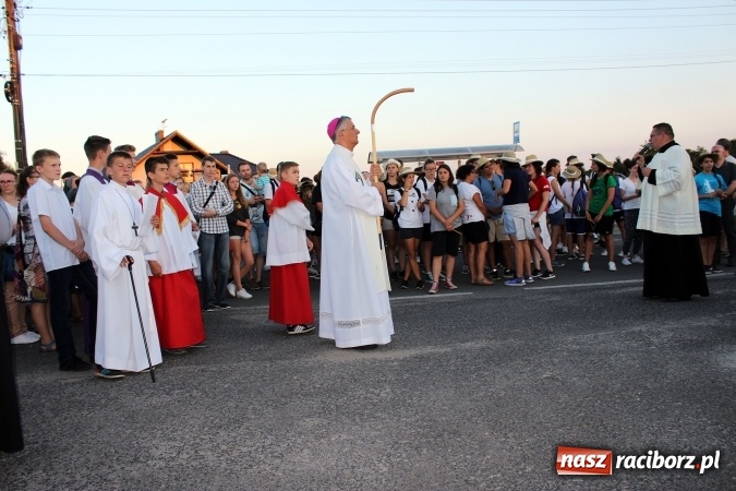 Zdjęcie w galerii na portalu naszraciborz.pl: Światowe Dni Młodzieży. Droga świata w Pogrzebieniu  wiadomości z regionu