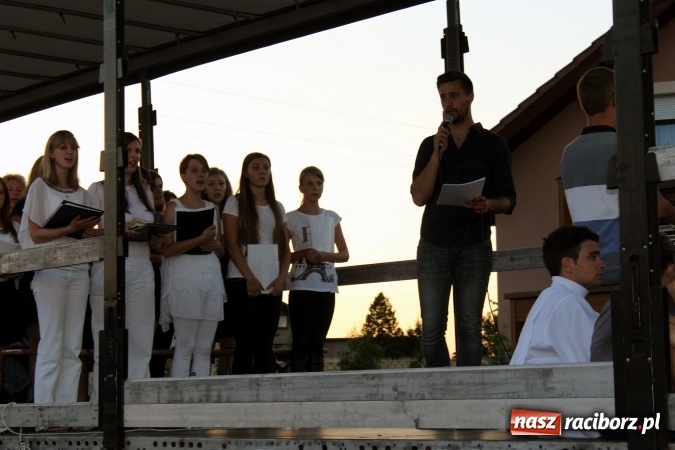 Zdjęcie w galerii na portalu naszraciborz.pl: Światowe Dni Młodzieży. Droga świata w Pogrzebieniu  wiadomości z regionu