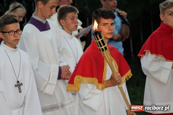 Zdjęcie w galerii na portalu naszraciborz.pl: Światowe Dni Młodzieży. Droga świata w Pogrzebieniu  wiadomości z regionu
