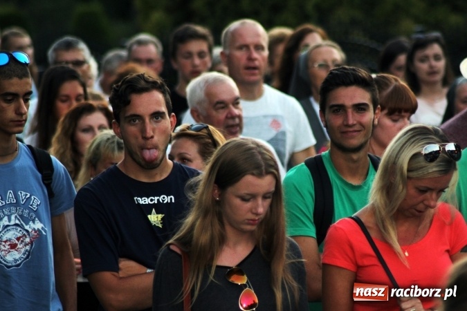 Zdjęcie w galerii na portalu naszraciborz.pl: Światowe Dni Młodzieży. Droga świata w Pogrzebieniu  wiadomości z regionu