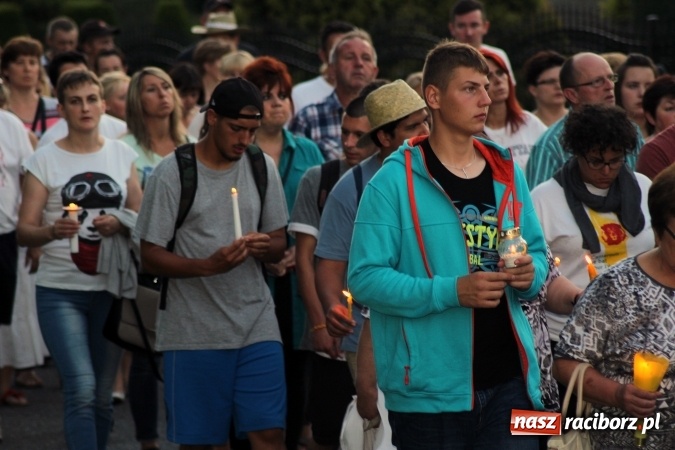 Zdjęcie w galerii na portalu naszraciborz.pl: Światowe Dni Młodzieży. Droga świata w Pogrzebieniu  wiadomości z regionu