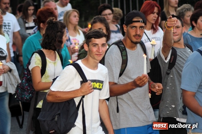 Zdjęcie w galerii na portalu naszraciborz.pl: Światowe Dni Młodzieży. Droga świata w Pogrzebieniu  wiadomości z regionu
