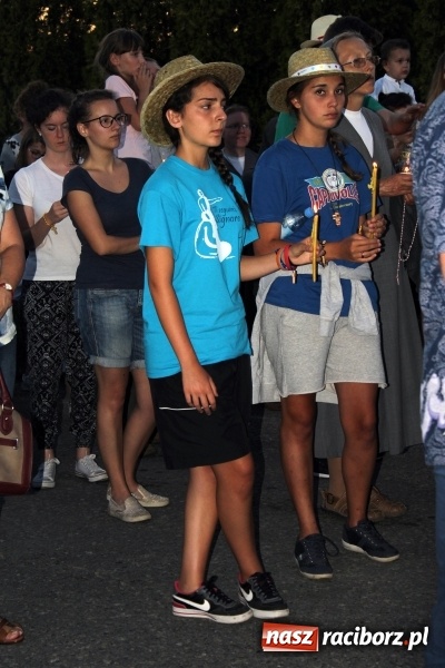 Zdjęcie w galerii na portalu naszraciborz.pl: Światowe Dni Młodzieży. Droga świata w Pogrzebieniu  wiadomości z regionu