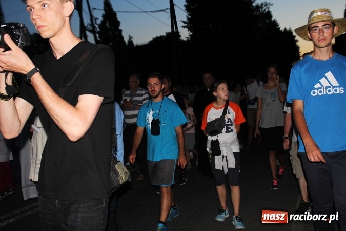 Zdjęcie w galerii na portalu naszraciborz.pl: Światowe Dni Młodzieży. Droga świata w Pogrzebieniu  wiadomości z regionu