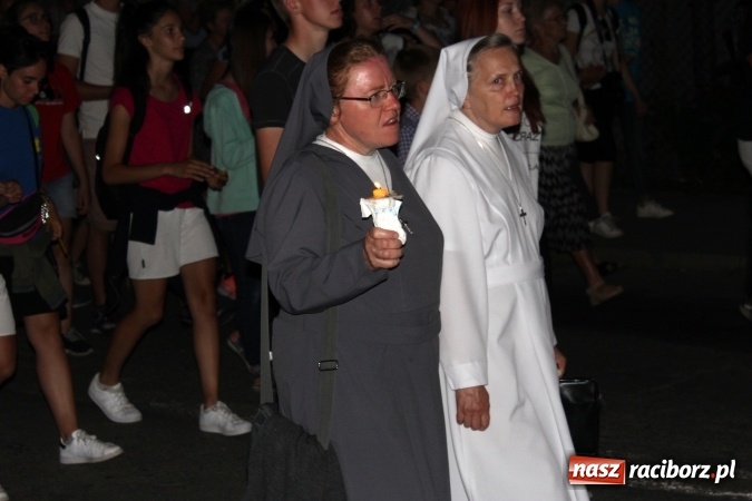 Zdjęcie w galerii na portalu naszraciborz.pl: Światowe Dni Młodzieży. Droga świata w Pogrzebieniu  wiadomości z regionu