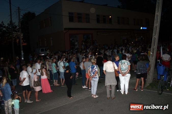 Zdjęcie w galerii na portalu naszraciborz.pl: Światowe Dni Młodzieży. Droga świata w Pogrzebieniu  wiadomości z regionu