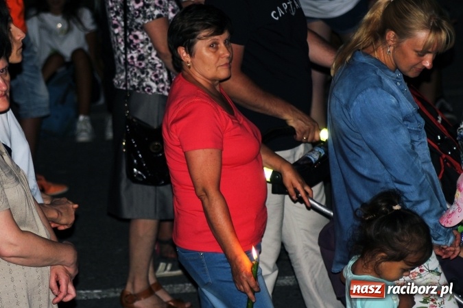 Zdjęcie w galerii na portalu naszraciborz.pl: Światowe Dni Młodzieży. Droga świata w Pogrzebieniu  wiadomości z regionu