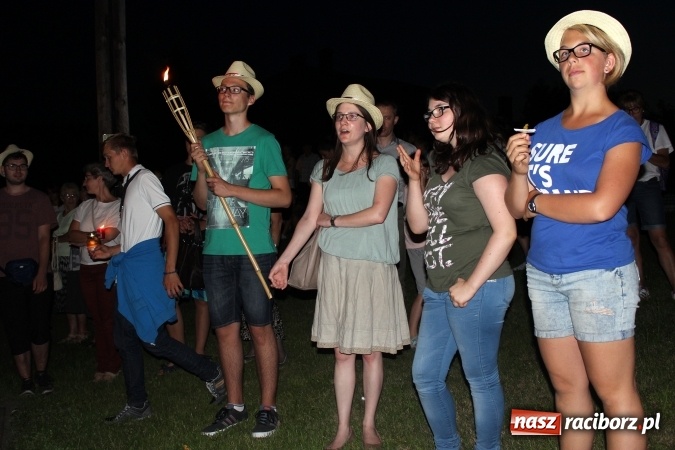 Zdjęcie w galerii na portalu naszraciborz.pl: Światowe Dni Młodzieży. Droga świata w Pogrzebieniu  wiadomości z regionu