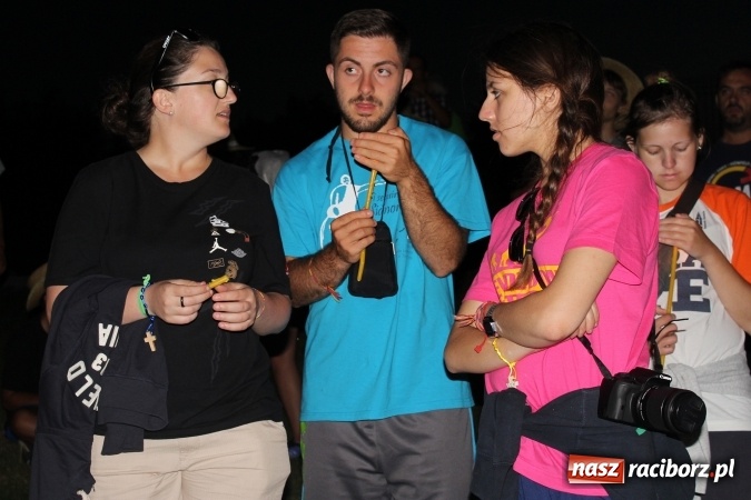 Zdjęcie w galerii na portalu naszraciborz.pl: Światowe Dni Młodzieży. Droga świata w Pogrzebieniu  wiadomości z regionu