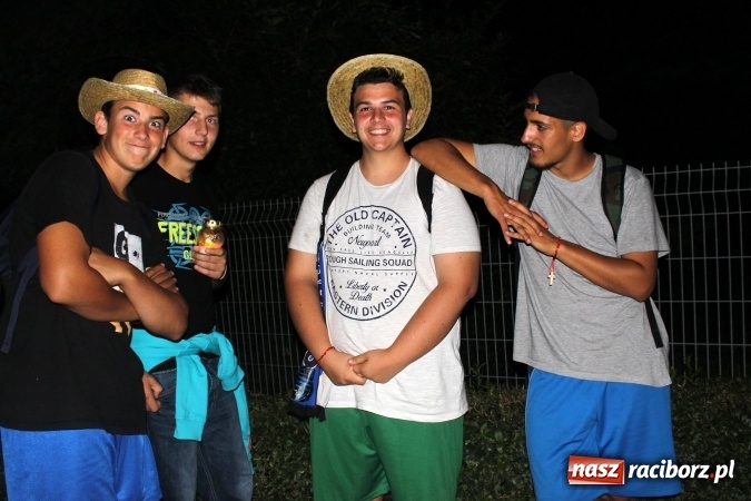 Zdjęcie w galerii na portalu naszraciborz.pl: Światowe Dni Młodzieży. Droga świata w Pogrzebieniu  wiadomości z regionu