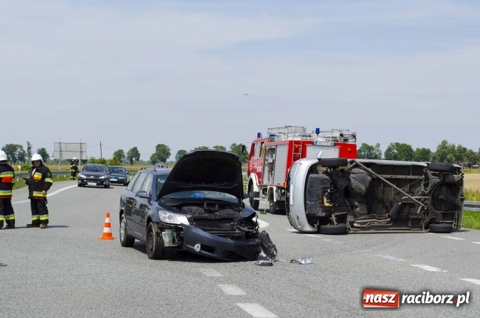 Zdjęcie w galerii na portalu naszraciborz.pl: 21-latek z Wodzisławia doprowadził do zderzenia w Zabełkowie wiadomości z regionu