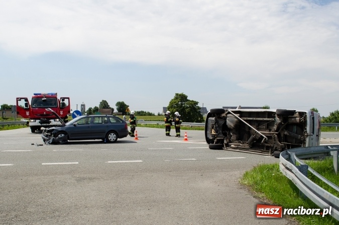 Zdjęcie w galerii na portalu naszraciborz.pl: 21-latek z Wodzisławia doprowadził do zderzenia w Zabełkowie wiadomości z regionu