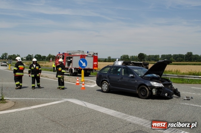 Zdjęcie w galerii na portalu naszraciborz.pl: 21-latek z Wodzisławia doprowadził do zderzenia w Zabełkowie wiadomości z regionu