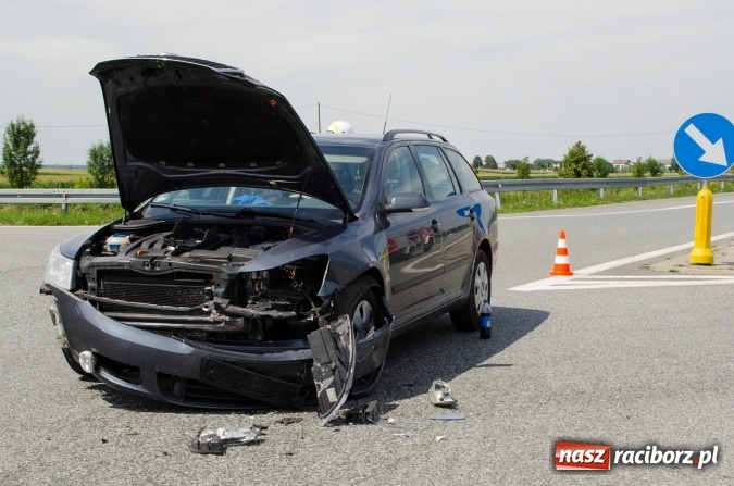 Zdjęcie w galerii na portalu naszraciborz.pl: 21-latek z Wodzisławia doprowadził do zderzenia w Zabełkowie wiadomości z regionu