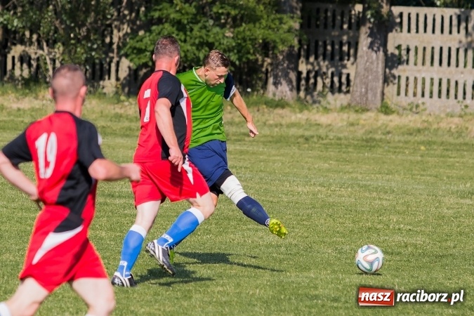 Zdjęcie w galerii na portalu naszraciborz.pl: Turniej oldbojów w Owsiszczach: Krzyżanowice z Pucharem Wójta wiadomości z regionu