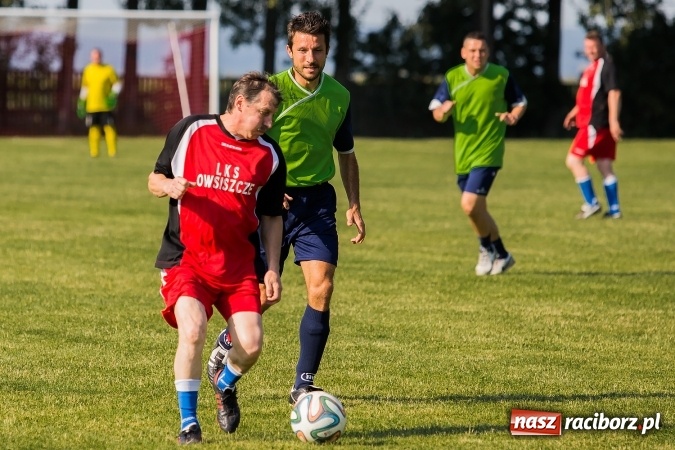 Zdjęcie w galerii na portalu naszraciborz.pl: Turniej oldbojów w Owsiszczach: Krzyżanowice z Pucharem Wójta wiadomości z regionu