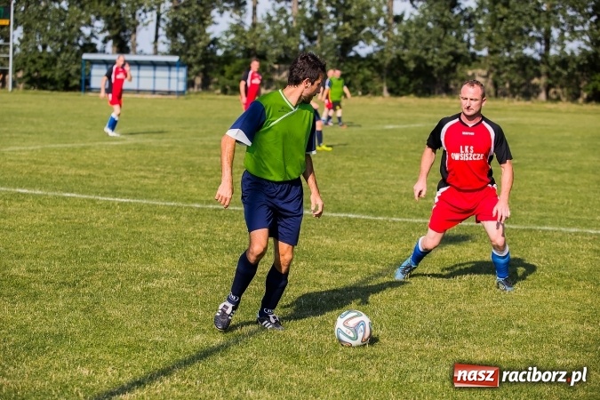 Zdjęcie w galerii na portalu naszraciborz.pl: Turniej oldbojów w Owsiszczach: Krzyżanowice z Pucharem Wójta wiadomości z regionu