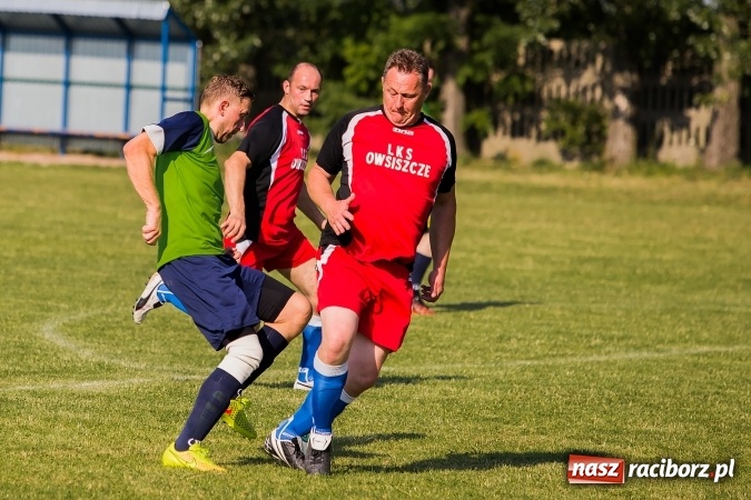 Zdjęcie w galerii na portalu naszraciborz.pl: Turniej oldbojów w Owsiszczach: Krzyżanowice z Pucharem Wójta wiadomości z regionu