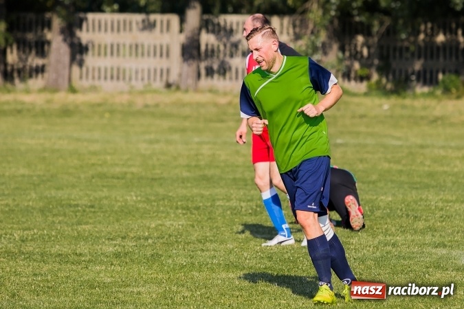 Zdjęcie w galerii na portalu naszraciborz.pl: Turniej oldbojów w Owsiszczach: Krzyżanowice z Pucharem Wójta wiadomości z regionu