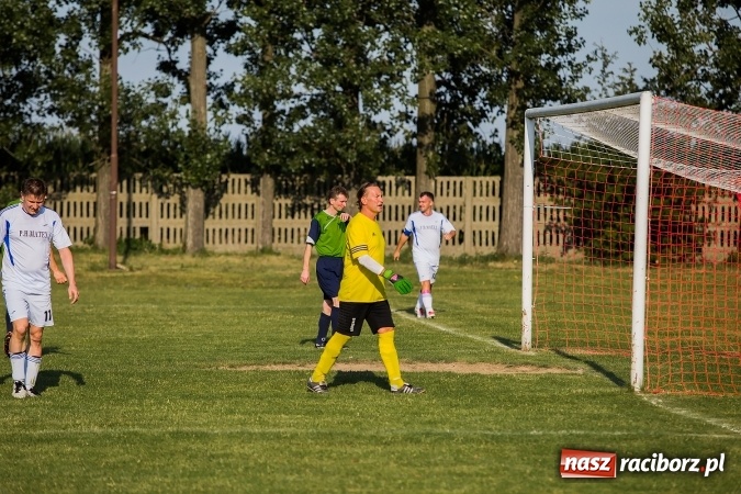 Zdjęcie w galerii na portalu naszraciborz.pl: Turniej oldbojów w Owsiszczach: Krzyżanowice z Pucharem Wójta wiadomości z regionu