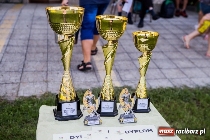 Zdjęcie w galerii na portalu naszraciborz.pl: Turniej oldbojów w Owsiszczach: Krzyżanowice z Pucharem Wójta wiadomości z regionu