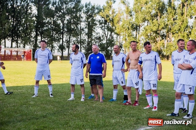Zdjęcie w galerii na portalu naszraciborz.pl: Turniej oldbojów w Owsiszczach: Krzyżanowice z Pucharem Wójta wiadomości z regionu