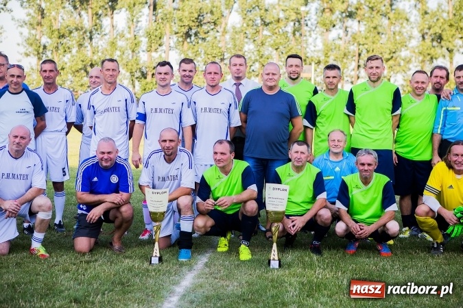 Zdjęcie w galerii na portalu naszraciborz.pl: Turniej oldbojów w Owsiszczach: Krzyżanowice z Pucharem Wójta wiadomości z regionu