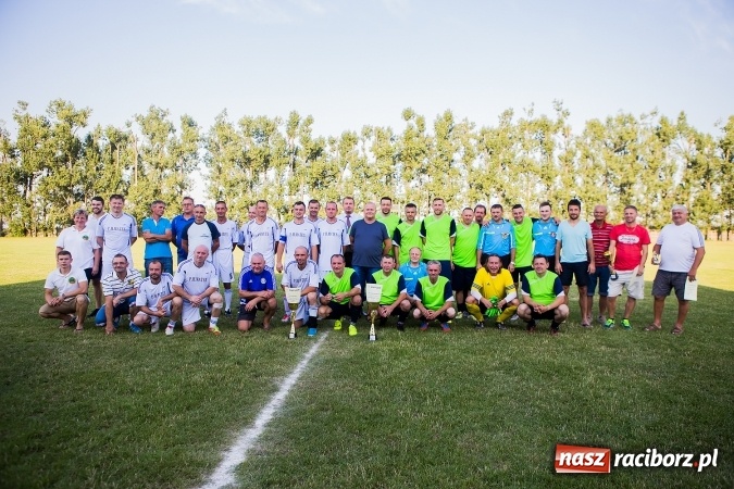 Zdjęcie w galerii na portalu naszraciborz.pl: Turniej oldbojów w Owsiszczach: Krzyżanowice z Pucharem Wójta wiadomości z regionu