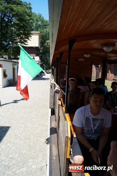 Zdjęcie w galerii na portalu naszraciborz.pl: Samborowice sercem z pielgrzymami z Włoch wiadomości z regionu