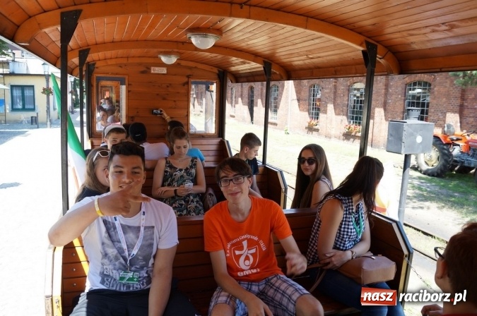 Zdjęcie w galerii na portalu naszraciborz.pl: Samborowice sercem z pielgrzymami z Włoch wiadomości z regionu