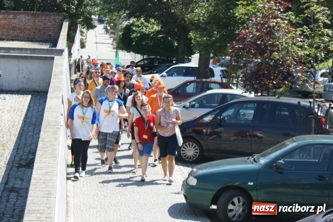 Zdjęcie w galerii na portalu naszraciborz.pl: Samborowice sercem z pielgrzymami z Włoch wiadomości z regionu