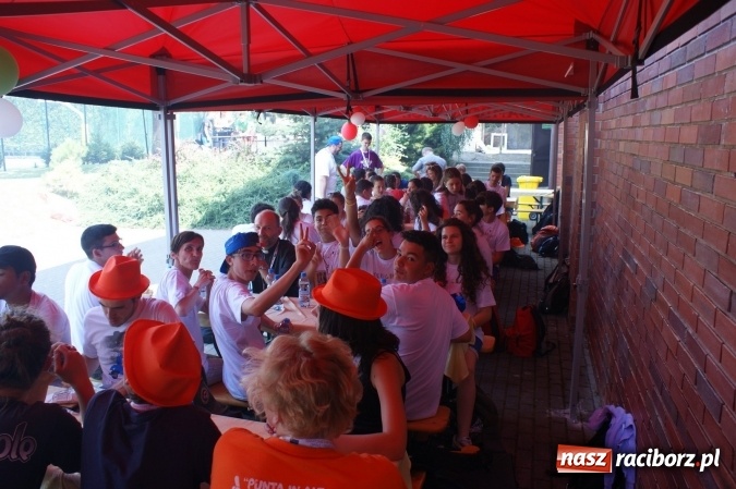 Zdjęcie w galerii na portalu naszraciborz.pl: Samborowice sercem z pielgrzymami z Włoch wiadomości z regionu