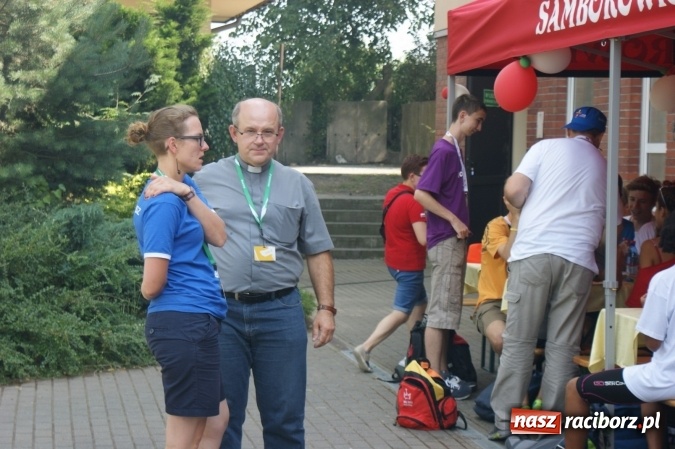 Zdjęcie w galerii na portalu naszraciborz.pl: Samborowice sercem z pielgrzymami z Włoch wiadomości z regionu