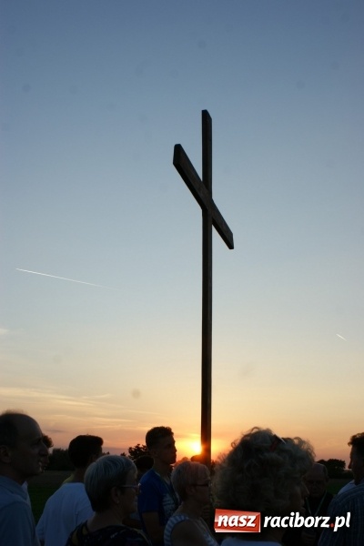 Zdjęcie w galerii na portalu naszraciborz.pl: Samborowice sercem z pielgrzymami z Włoch wiadomości z regionu