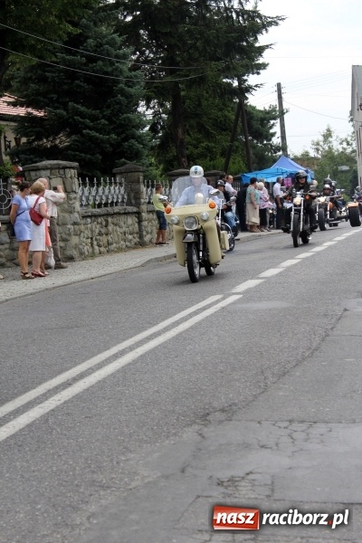 Zdjęcie w galerii na portalu naszraciborz.pl: Korowód motocyklowy w Pogrzebieniu wiadomości z regionu