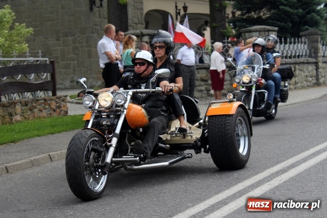 Zdjęcie w galerii na portalu naszraciborz.pl: Korowód motocyklowy w Pogrzebieniu wiadomości z regionu