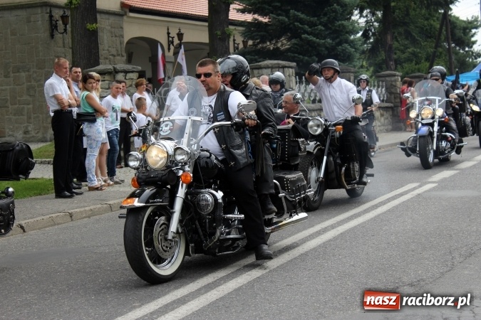 Zdjęcie w galerii na portalu naszraciborz.pl: Korowód motocyklowy w Pogrzebieniu wiadomości z regionu