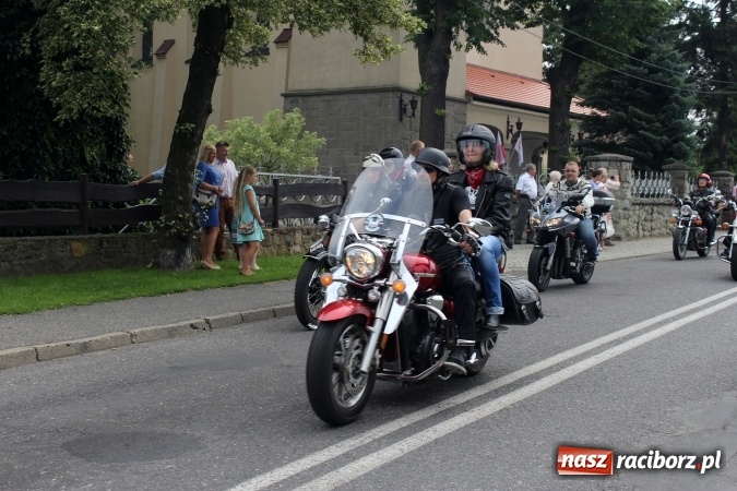 Zdjęcie w galerii na portalu naszraciborz.pl: Korowód motocyklowy w Pogrzebieniu wiadomości z regionu
