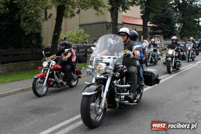 Zdjęcie w galerii na portalu naszraciborz.pl: Korowód motocyklowy w Pogrzebieniu wiadomości z regionu