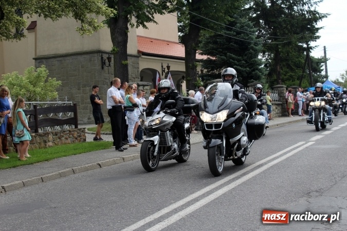 Zdjęcie w galerii na portalu naszraciborz.pl: Korowód motocyklowy w Pogrzebieniu wiadomości z regionu