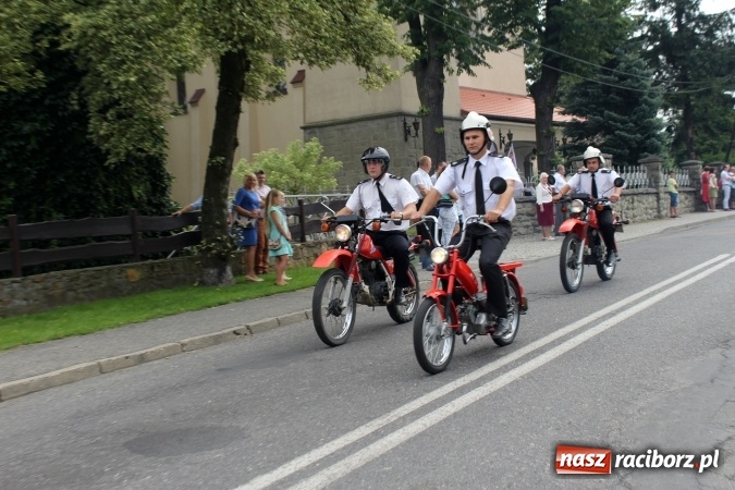 Zdjęcie w galerii na portalu naszraciborz.pl: Korowód motocyklowy w Pogrzebieniu wiadomości z regionu